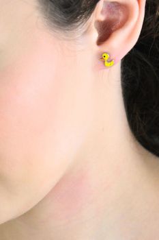 Kolczyki dziecięce srebrne 925 – kaczuszki z żółtą emalią SKL 642B (2).jpg